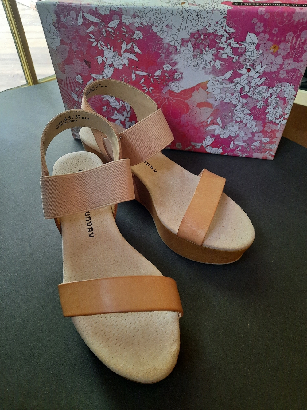 New w/Box Chinese Laundry ☕️🧋CARAMEL Latte' Sandals You Will ❤LOVE A 🧋Latte'